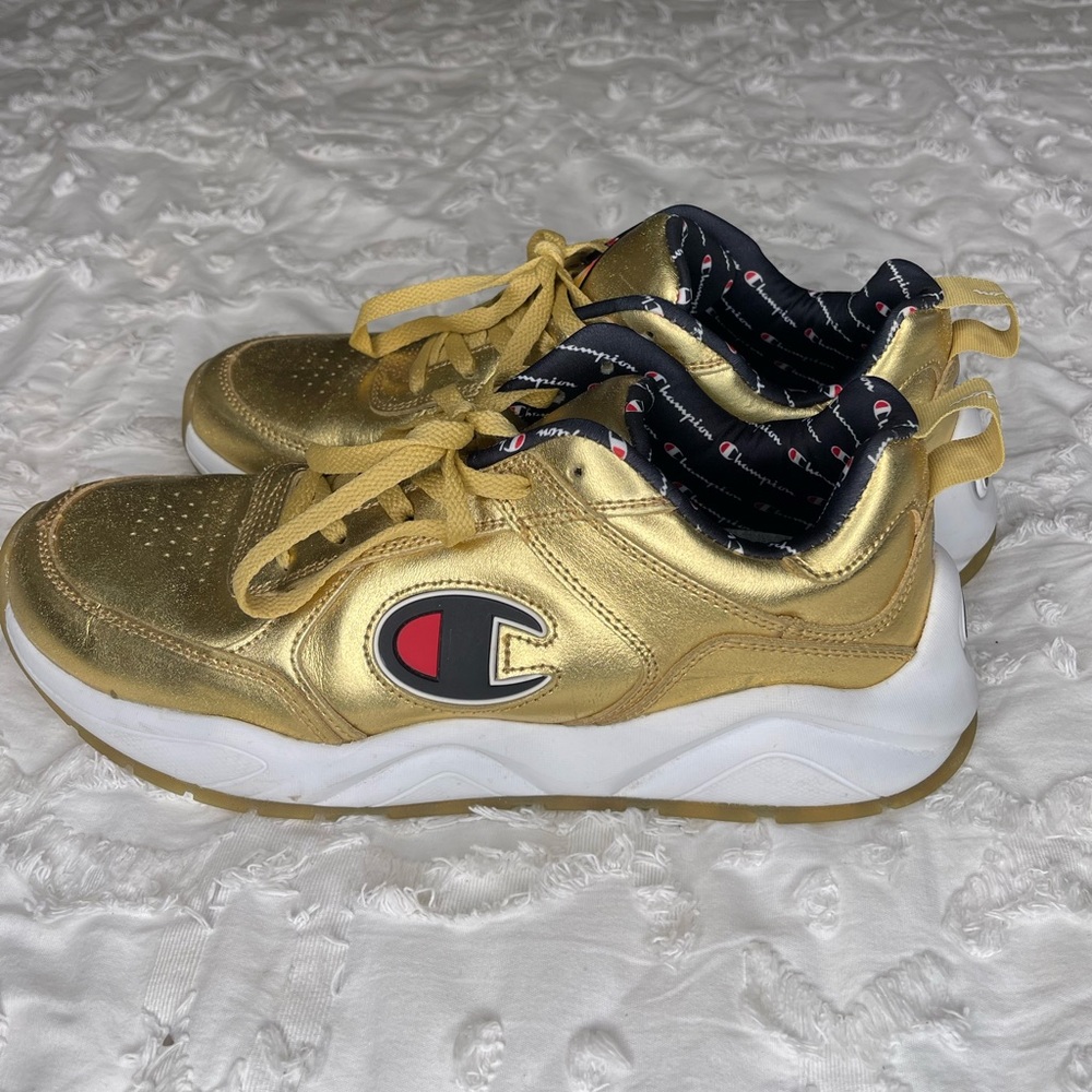 Mens sz 10.5 Gold Champion Sneakers